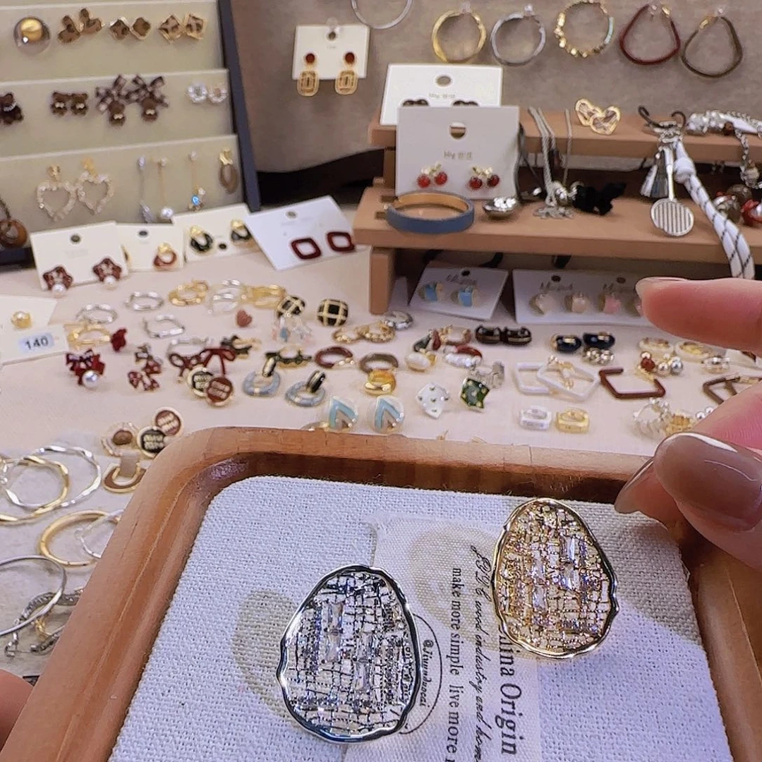 仿珍珠铜合金925银耳钉