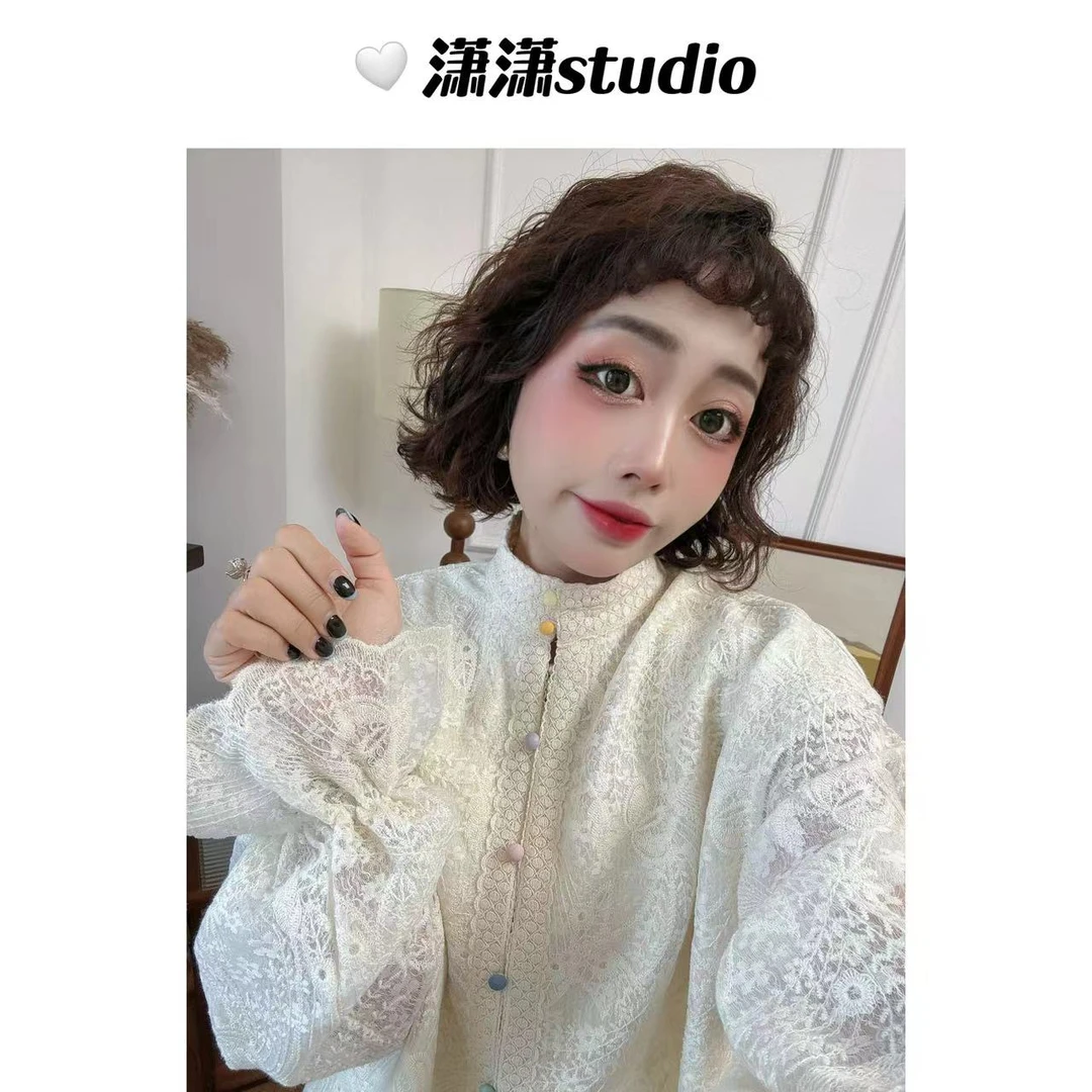 【彩扣蕾丝】【有里衬】潇潇彩色小扣子泡泡袖刺绣蕾丝韩版衬衣XW0028
