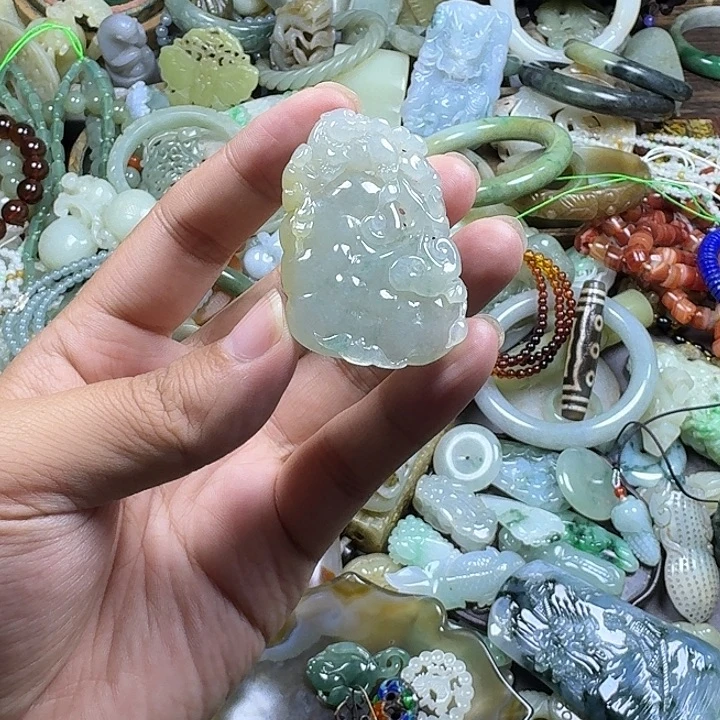 深***蓝未镶嵌挂件翡翠9999999999