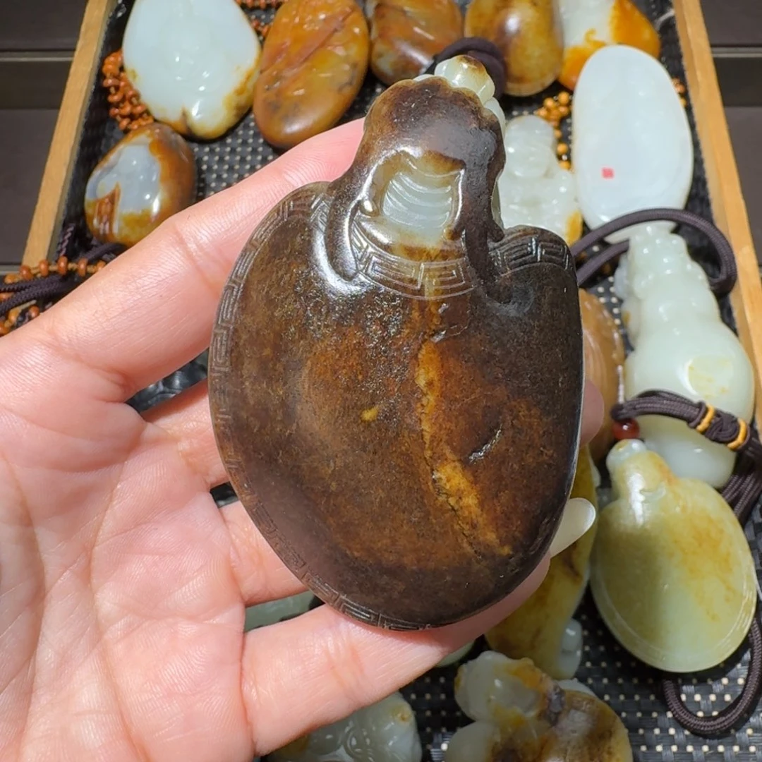 和田玉未镶嵌吊坠(不含链)