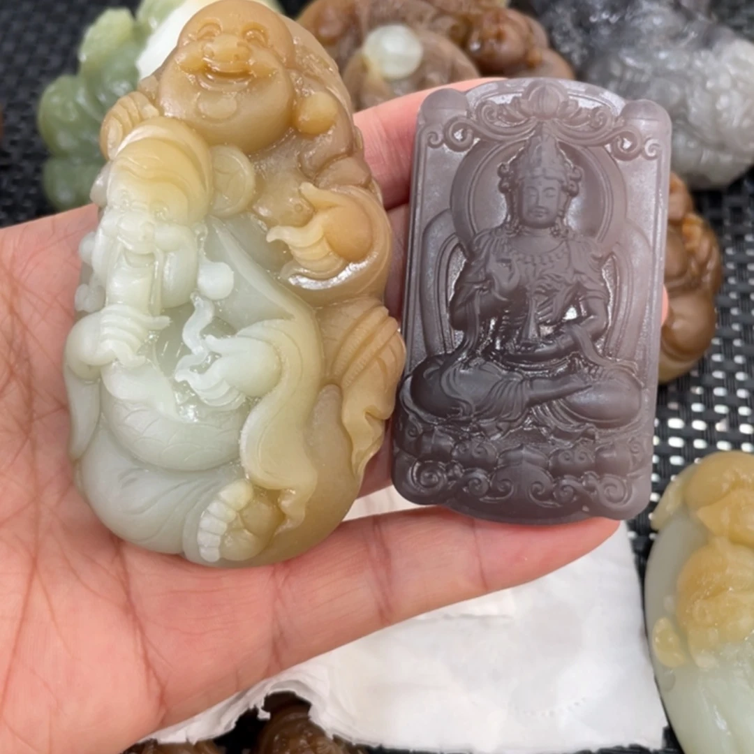 颈饰未镶嵌和田玉