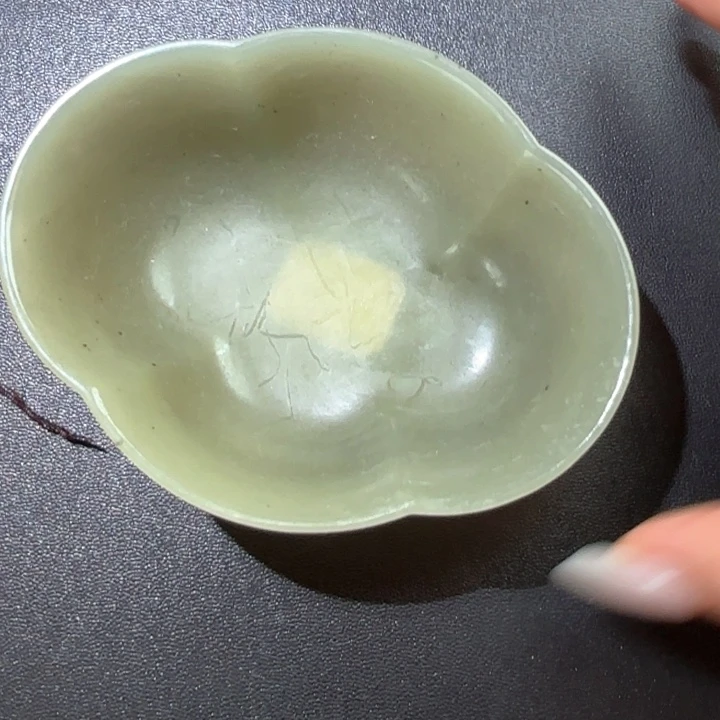 米***色未镶嵌和田玉挂件