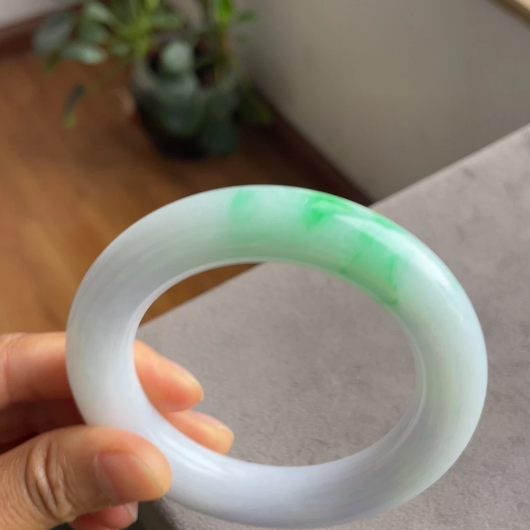 翡翠未镶嵌手镯白底青大胖圆