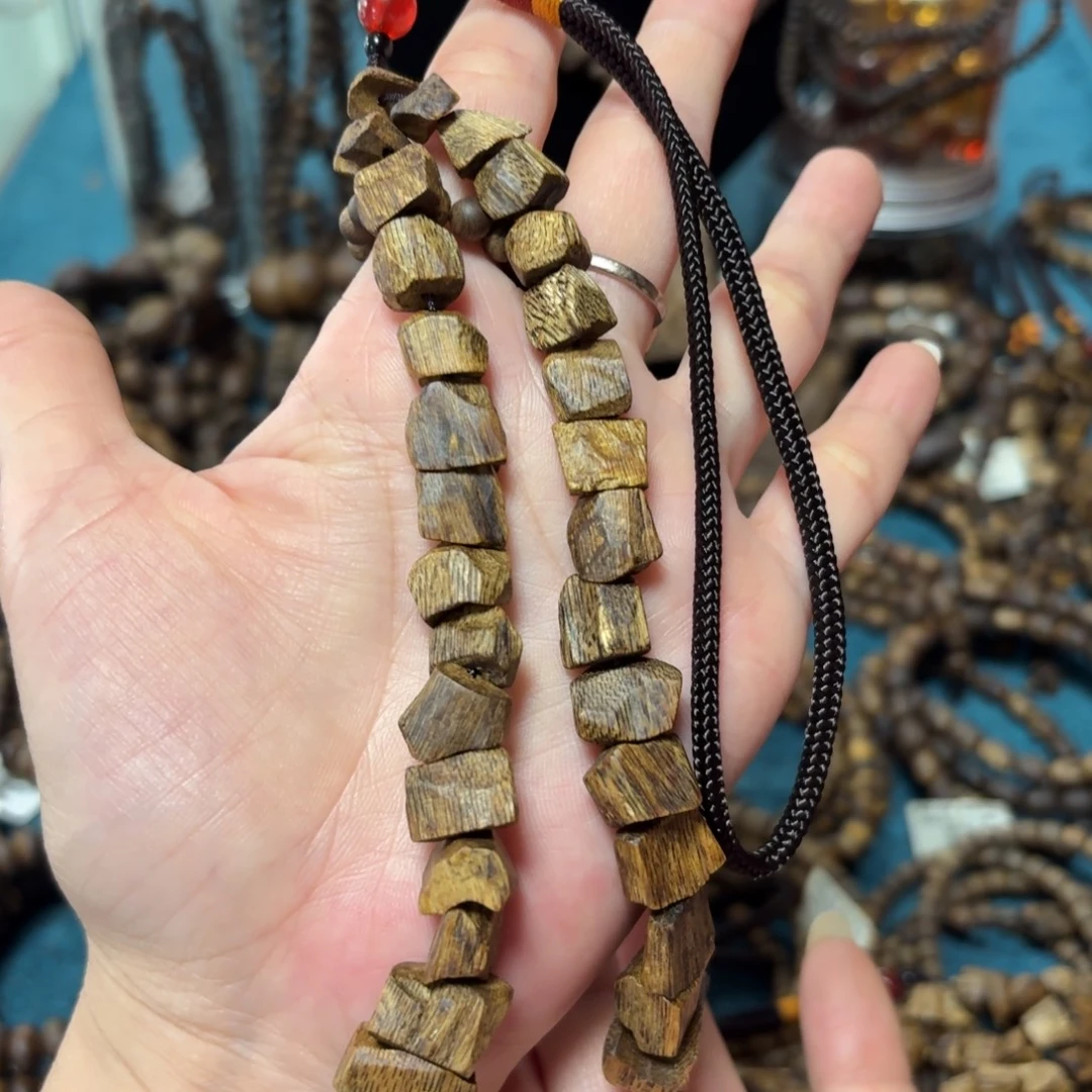 沉香碎屑沉香原材料车挂多样性发货一条