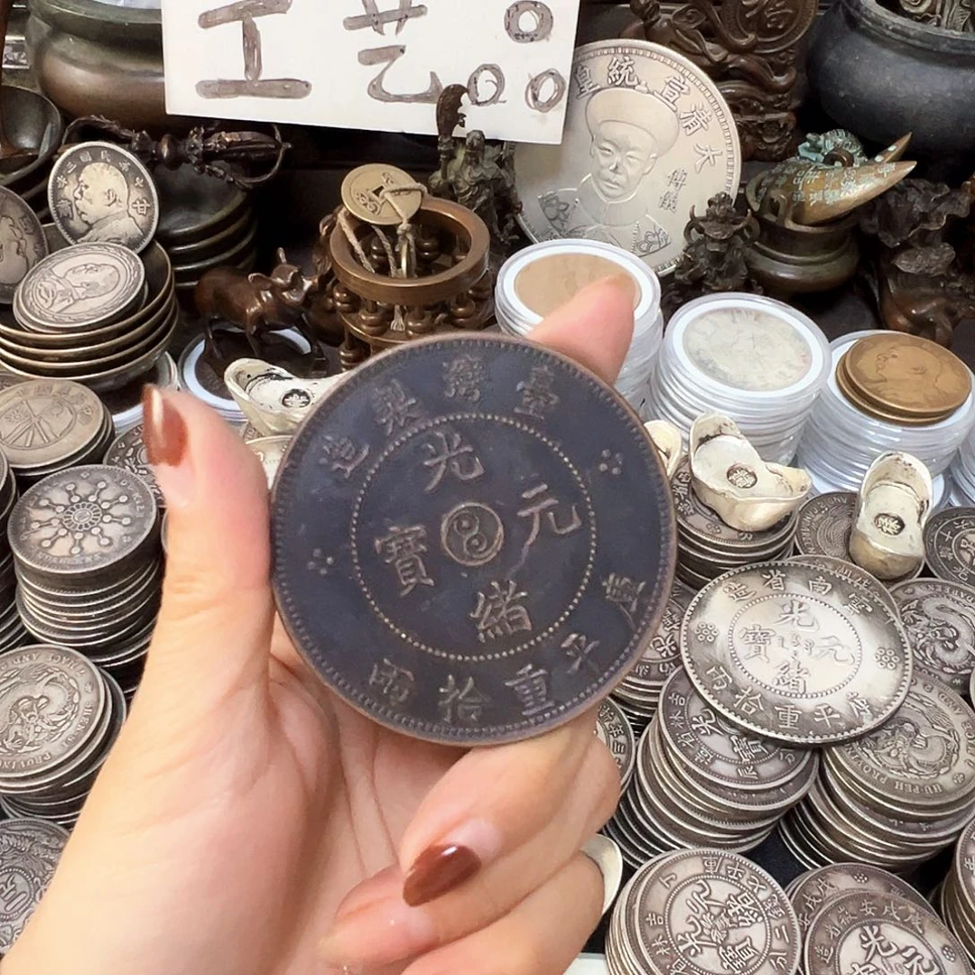 金属复古风格摆件