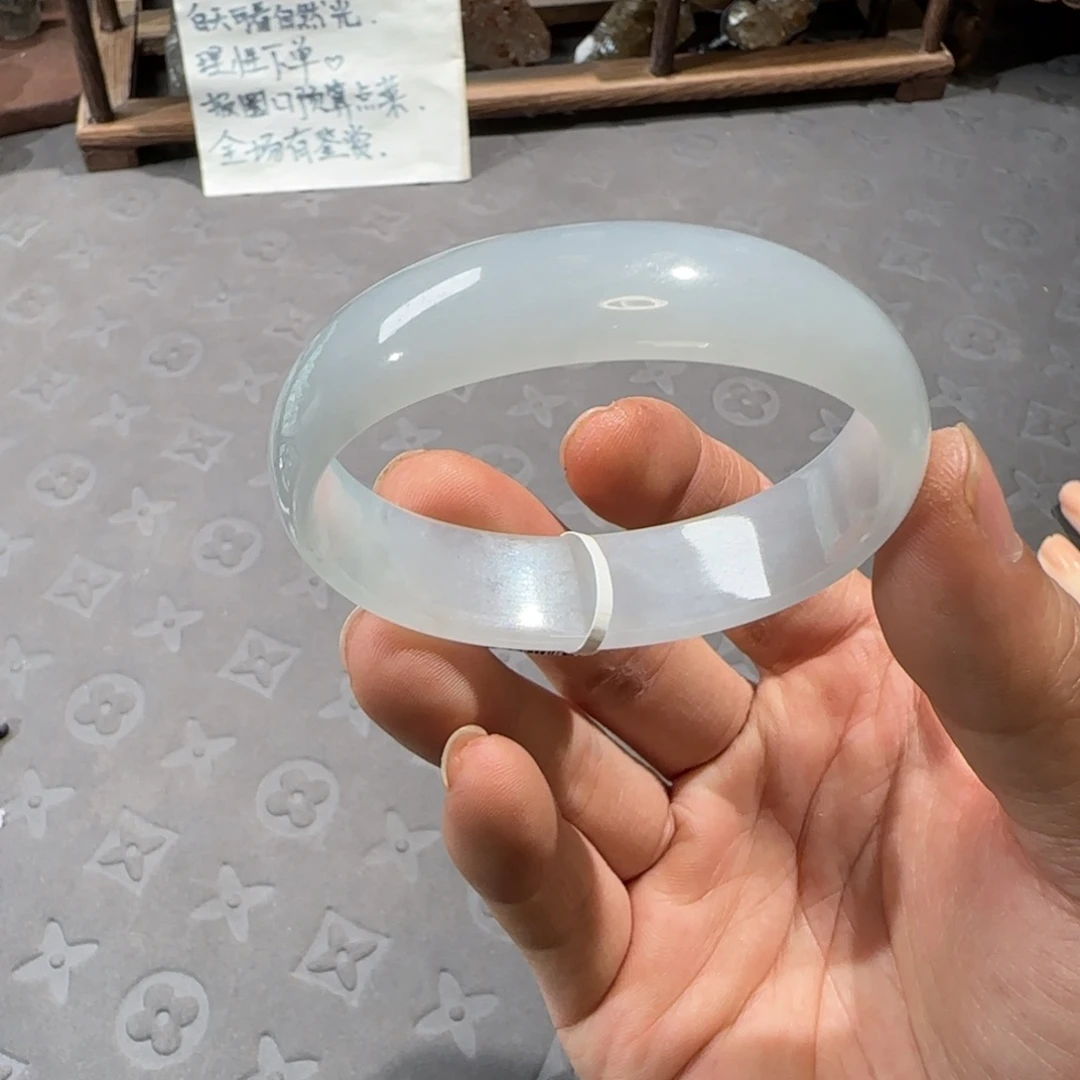 翡翠未镶嵌手镯55.3贵妃