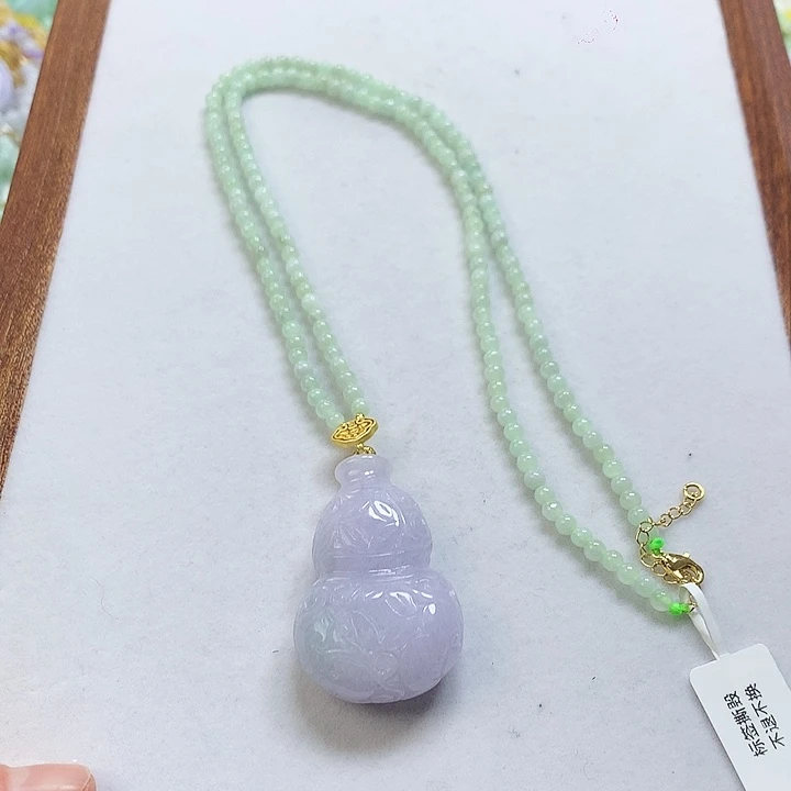 翡翠颈饰未镶嵌吊坠