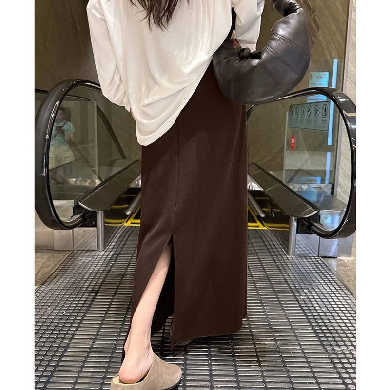 慵懒风松弛感纸片人半身裙女秋季薄款高腰垂感休闲后开叉a字长裙