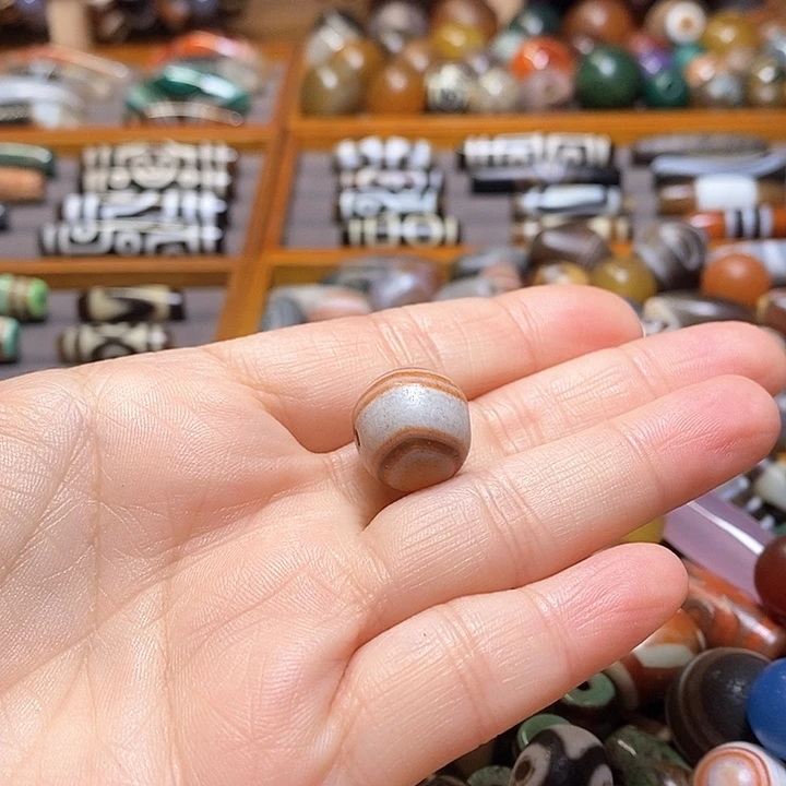 笙****玛瑙/玉髓未镶嵌颈饰