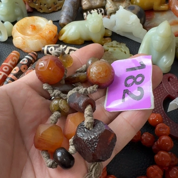 未镶嵌颈饰玛瑙/玉髓