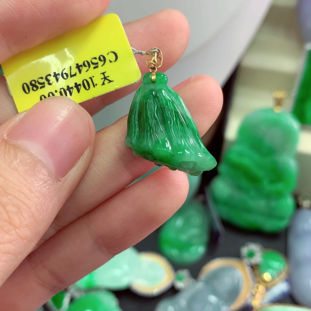 吊坠(不含链)18K金镶嵌翡翠