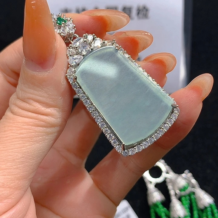 翡翠手链未镶嵌，