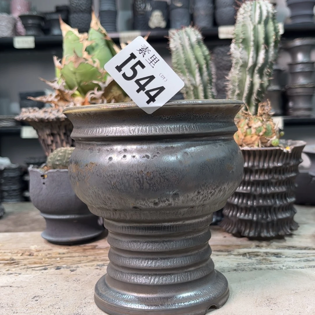 陶内口12.5高14瑕疵