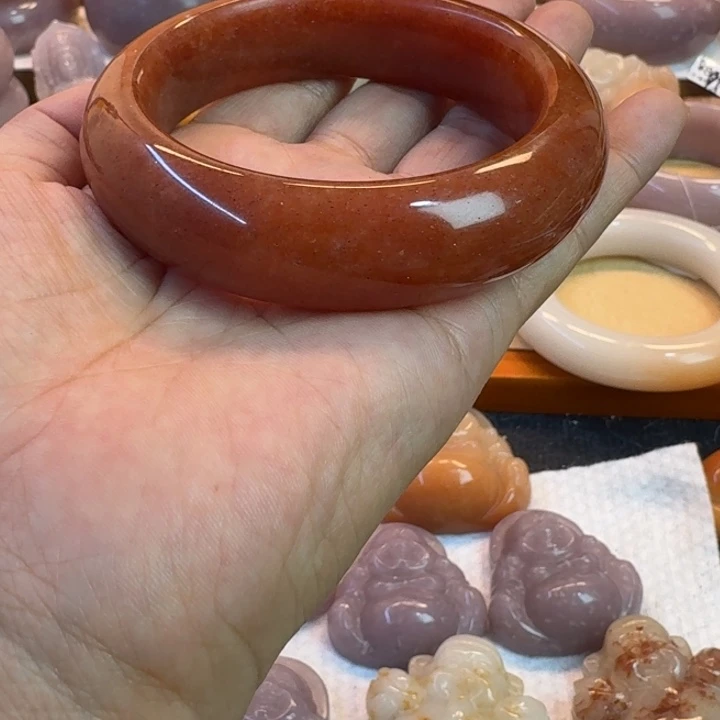 石英岩玉未镶嵌手镯