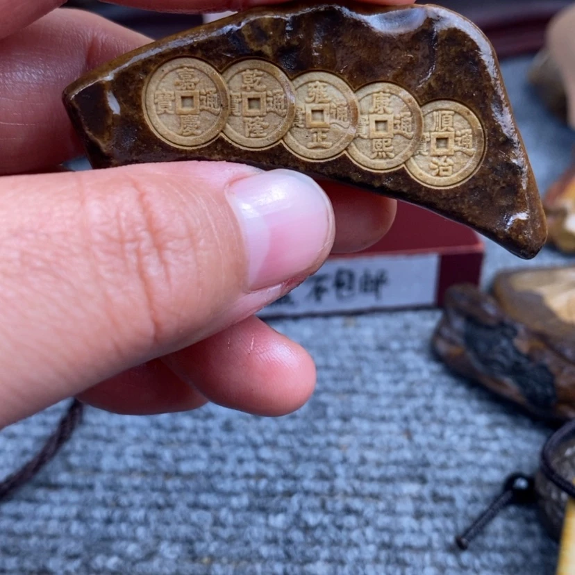 【闪购商品】原石雕刻手把件