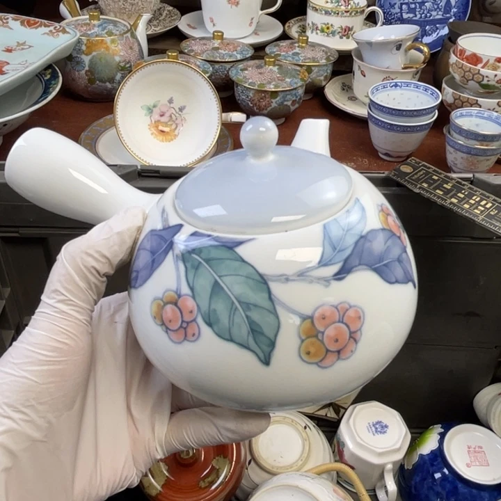 他家瓷器真美…开播了