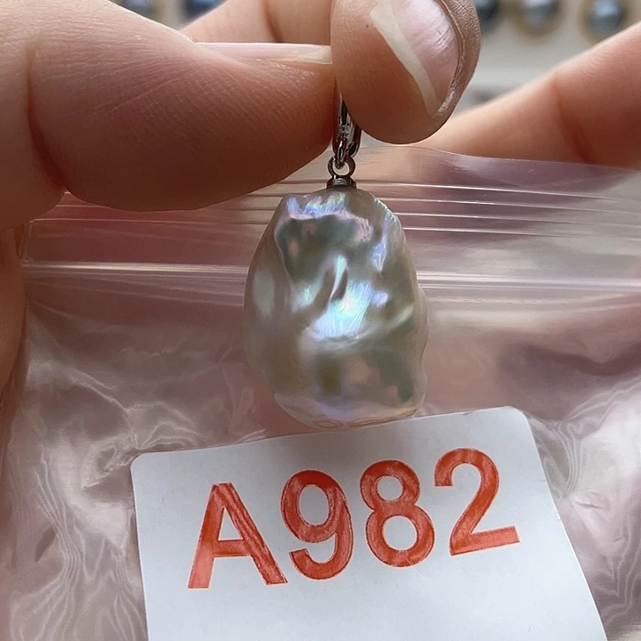 未镶嵌天然珍珠。  漏 漏 漏淡水珍珠