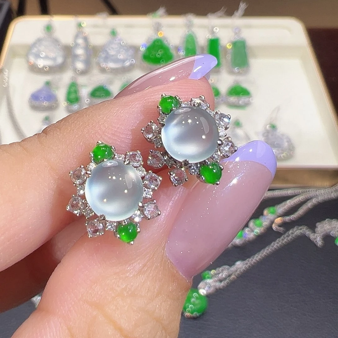 翡翠18K金镶嵌耳钉翡翠