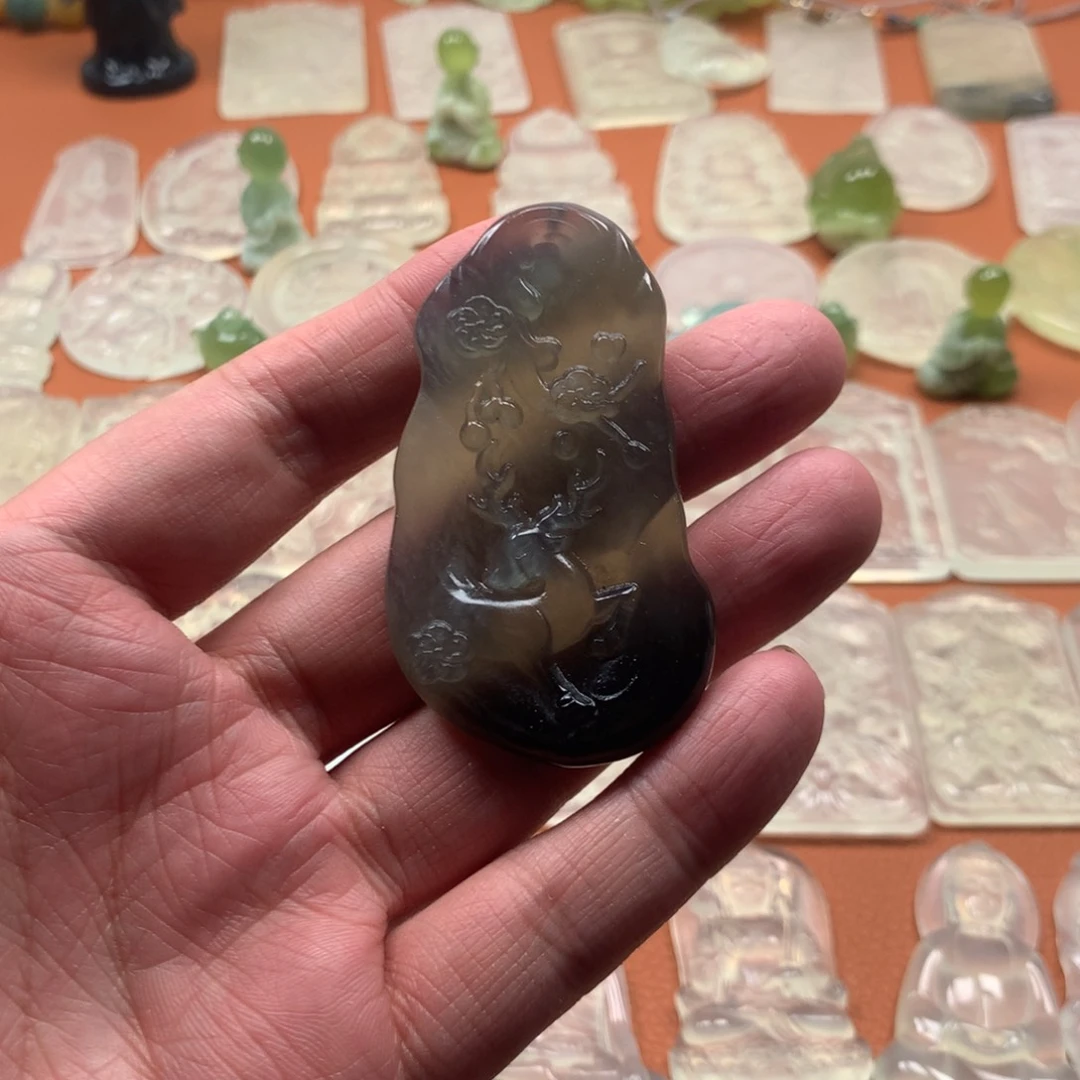 蛇纹石玉颈饰未镶嵌