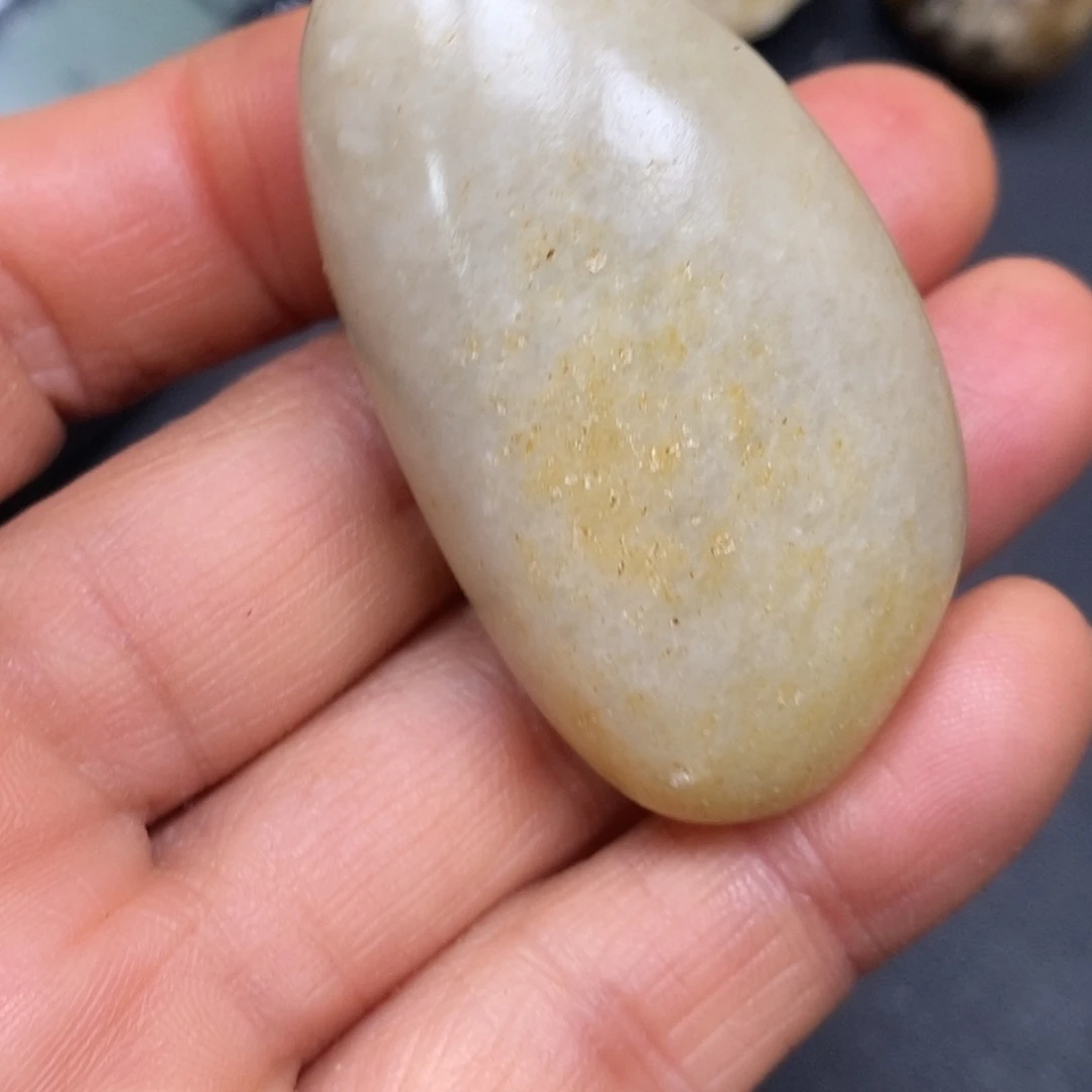 和田玉未镶嵌珠宝奇石