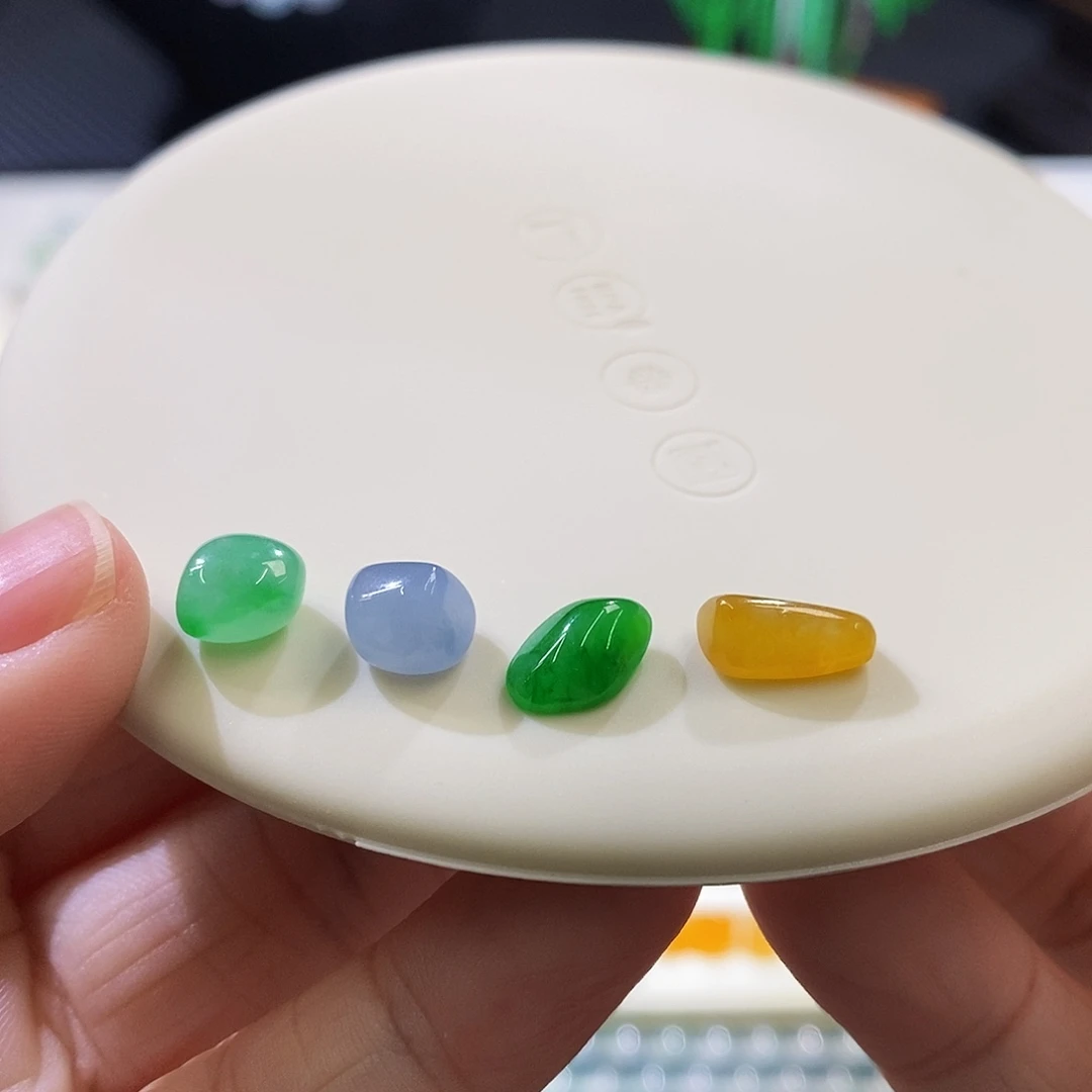 未镶嵌挂件翡翠随行