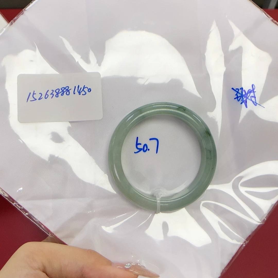 翡翠手镯未镶嵌天然缅甸翡翠手镯