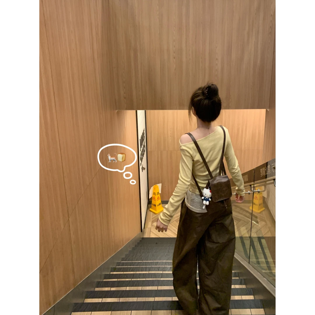 甜美风蕾丝拼接斜肩黄色长袖t恤女春季小个子韩系修身露肩上衣潮