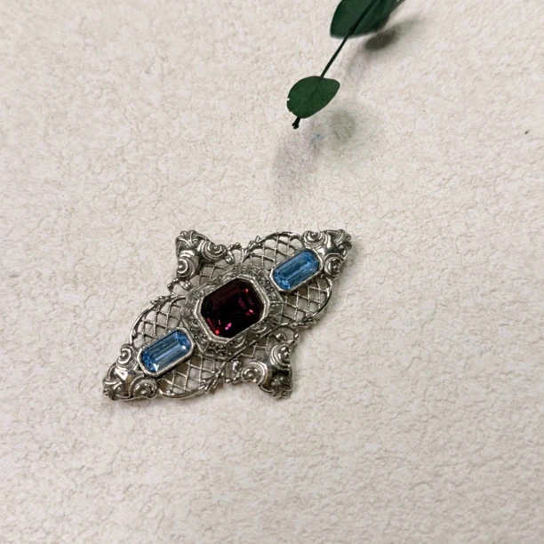 铜合金合成锆石胸针 【六六中古】孤品精美胸针th6480