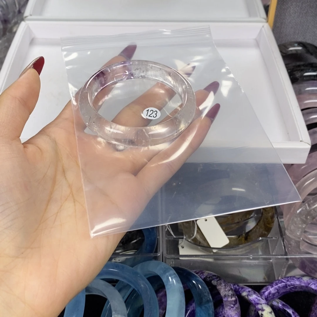 翔***业手镯水晶未镶嵌手镯