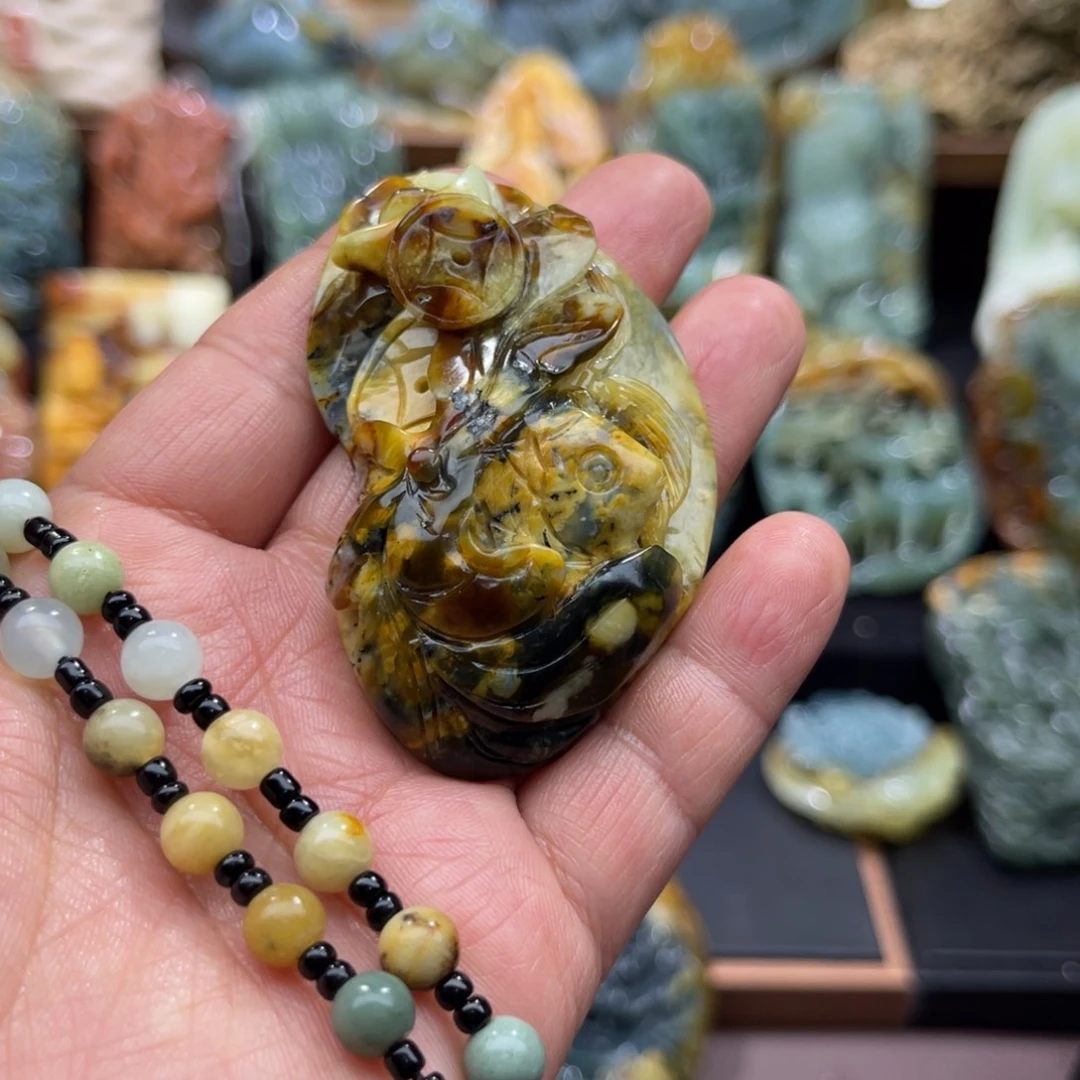 蛇纹石玉未镶嵌吊坠(赠链)