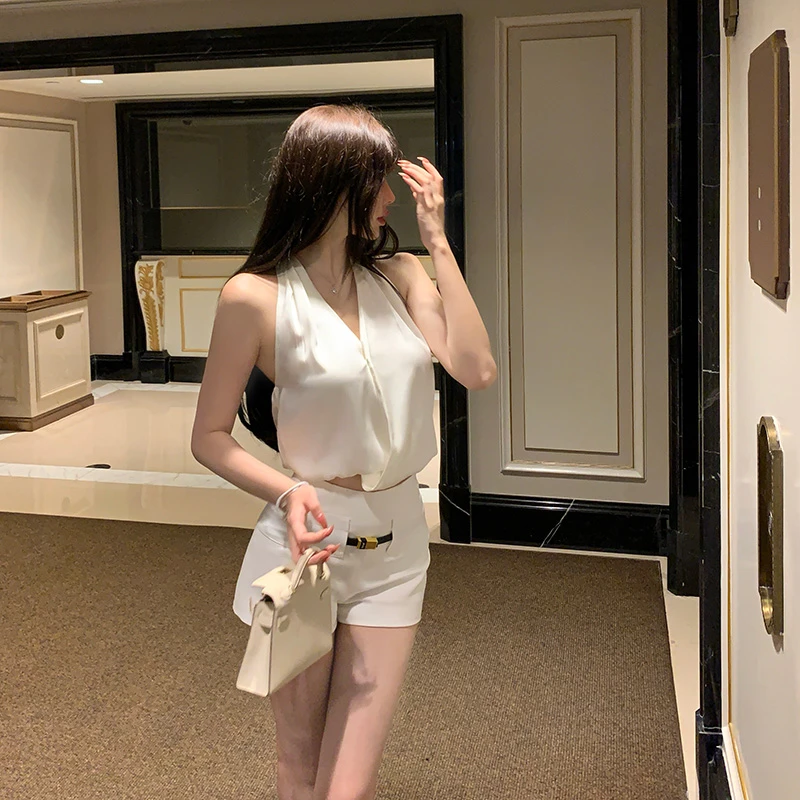 Liuu嘻嘻阿法式不规则挂脖式吊带背心女夏季内搭外穿百搭别致上衣