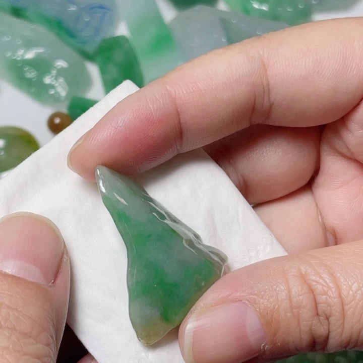 定制翡翠未镶嵌包工