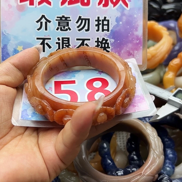 未镶嵌手镯石英岩玉