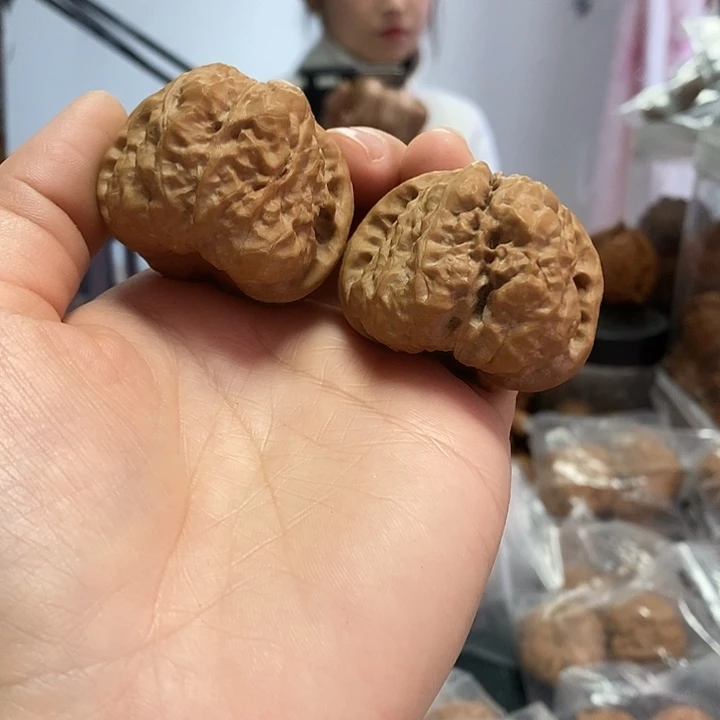 把件文玩核桃43红皮蛤蟆头