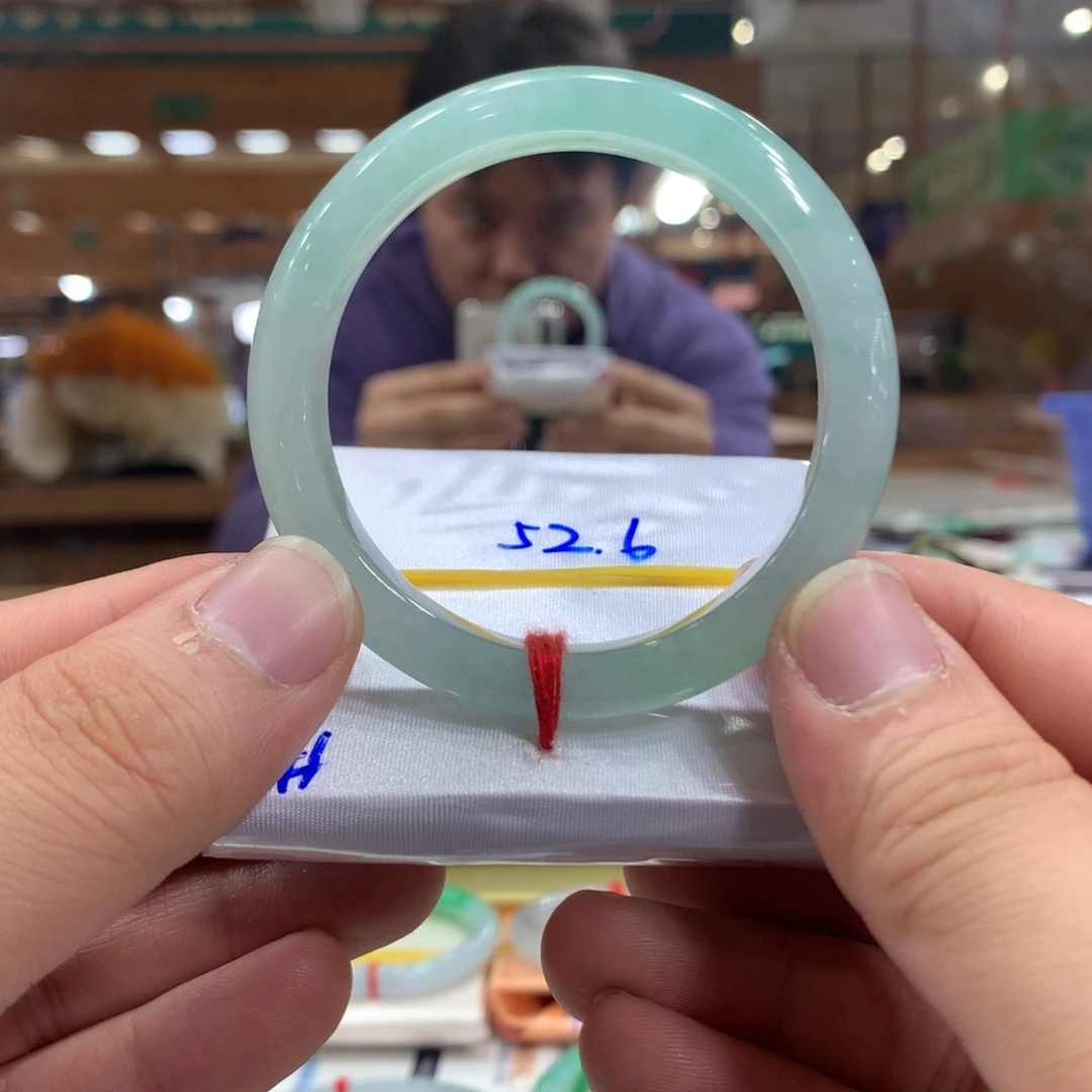 翡翠未镶嵌手镯天然a货翡翠手镯正圈52.6