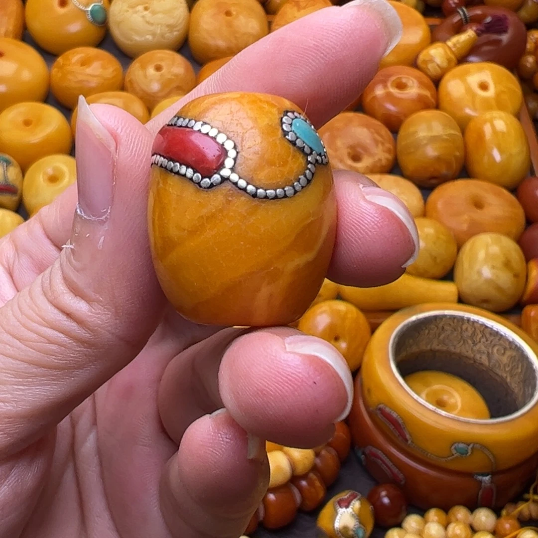 琥珀未镶嵌珠宝奇石23