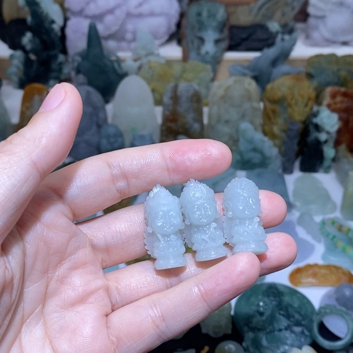 D***u定制翡翠未镶嵌翡翠