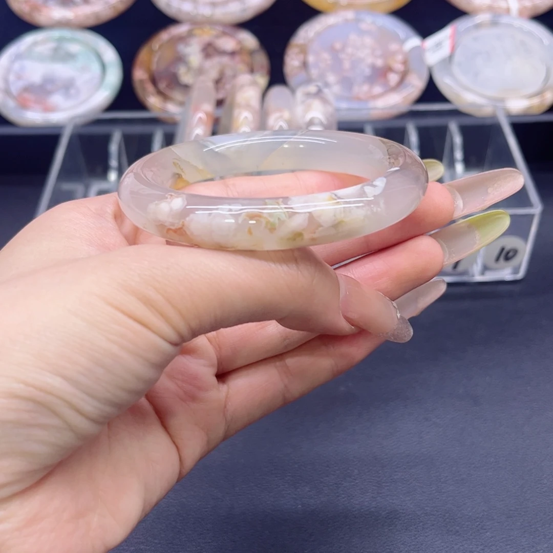 玛瑙/玉髓手镯未镶嵌54