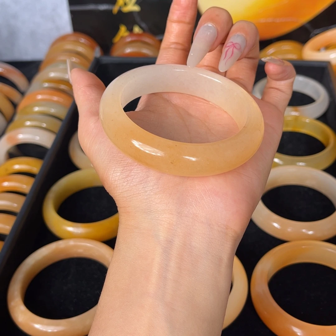 石英质玉（黄龙玉）未镶嵌手镯