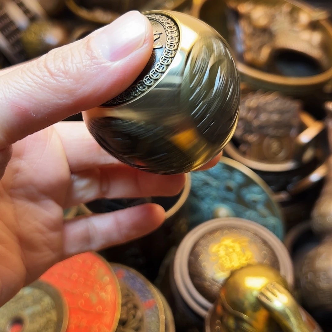 精美铜器工艺品等