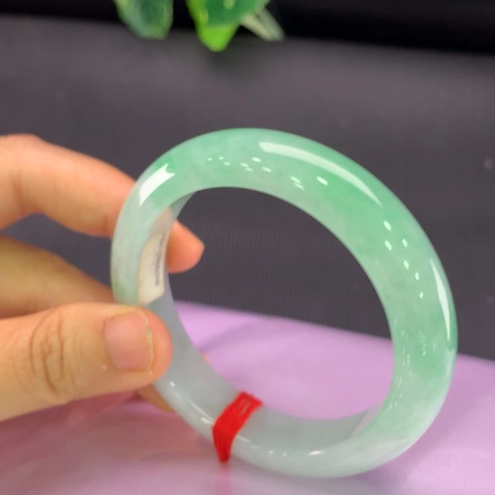 翡翠手镯未镶嵌正圈53