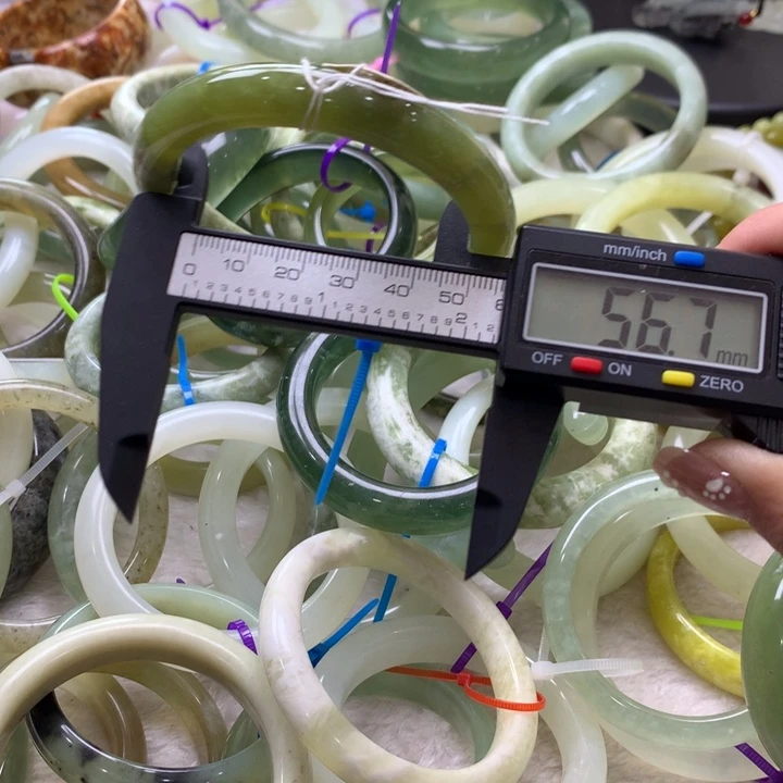 未镶嵌蛇纹石玉手镯168