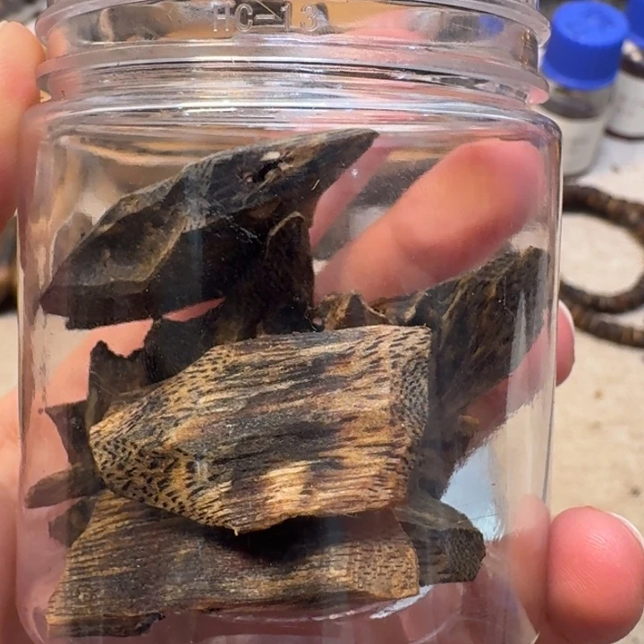 沉香碎屑沉香海南白棋树心油老料20克