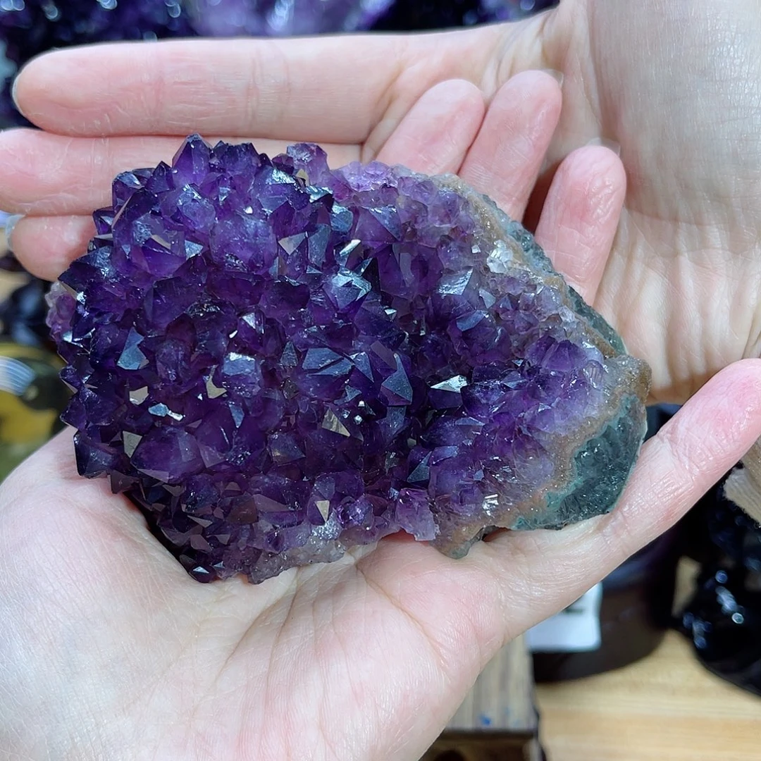 紫晶未镶嵌大型摆件（非配饰）