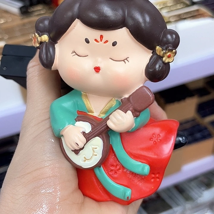 瓷片杨树林大白饼子陶瓷娃娃
