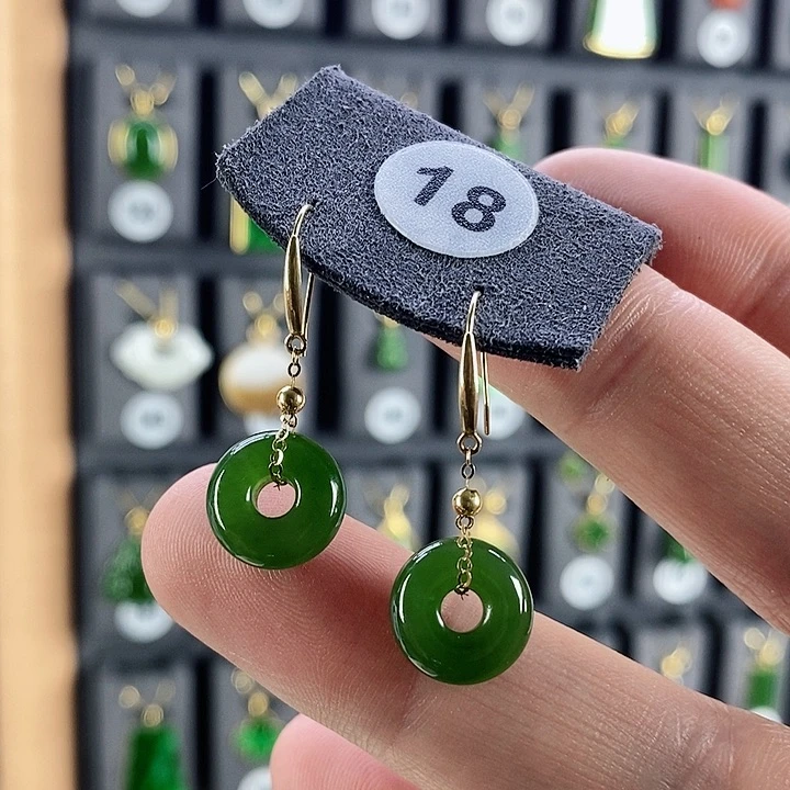 和田玉耳饰18K金镶嵌