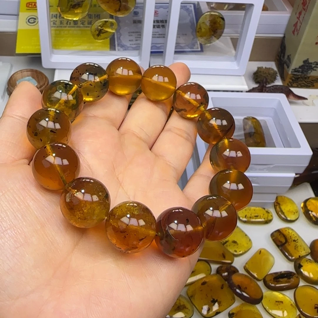 未镶嵌琥珀裸石珃****)虫珀