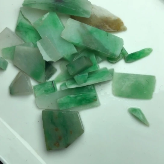 抽***天翡翠未镶嵌颈饰裸石