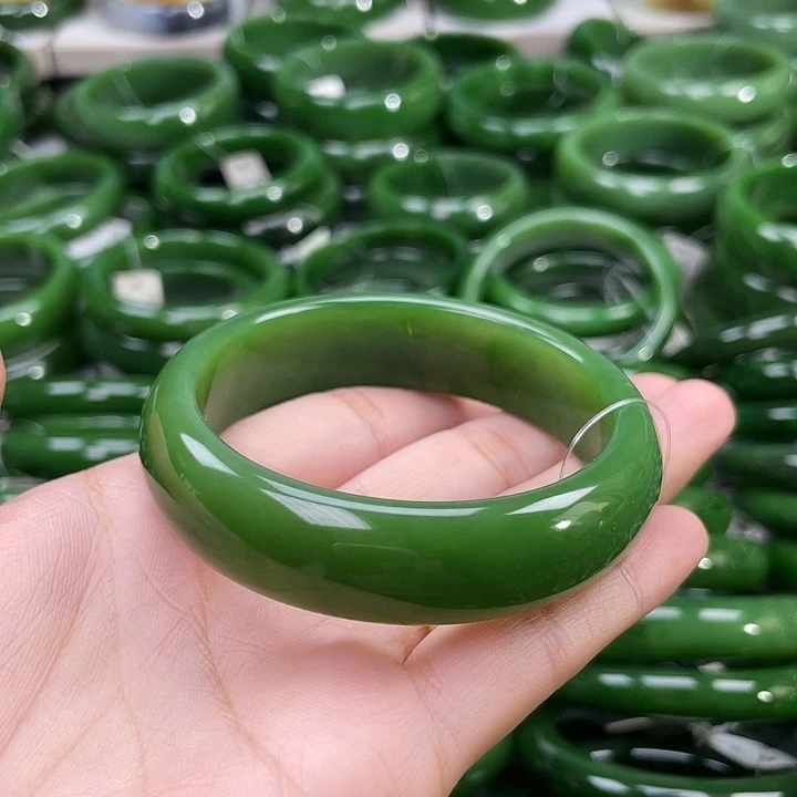 未镶嵌手镯和田玉（碧玉）优*达