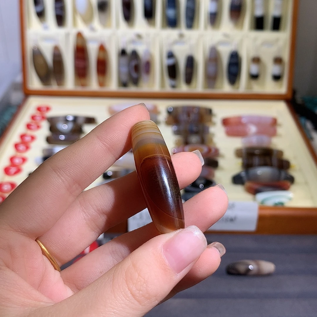 雨***萌玛瑙/玉髓未镶嵌颈饰